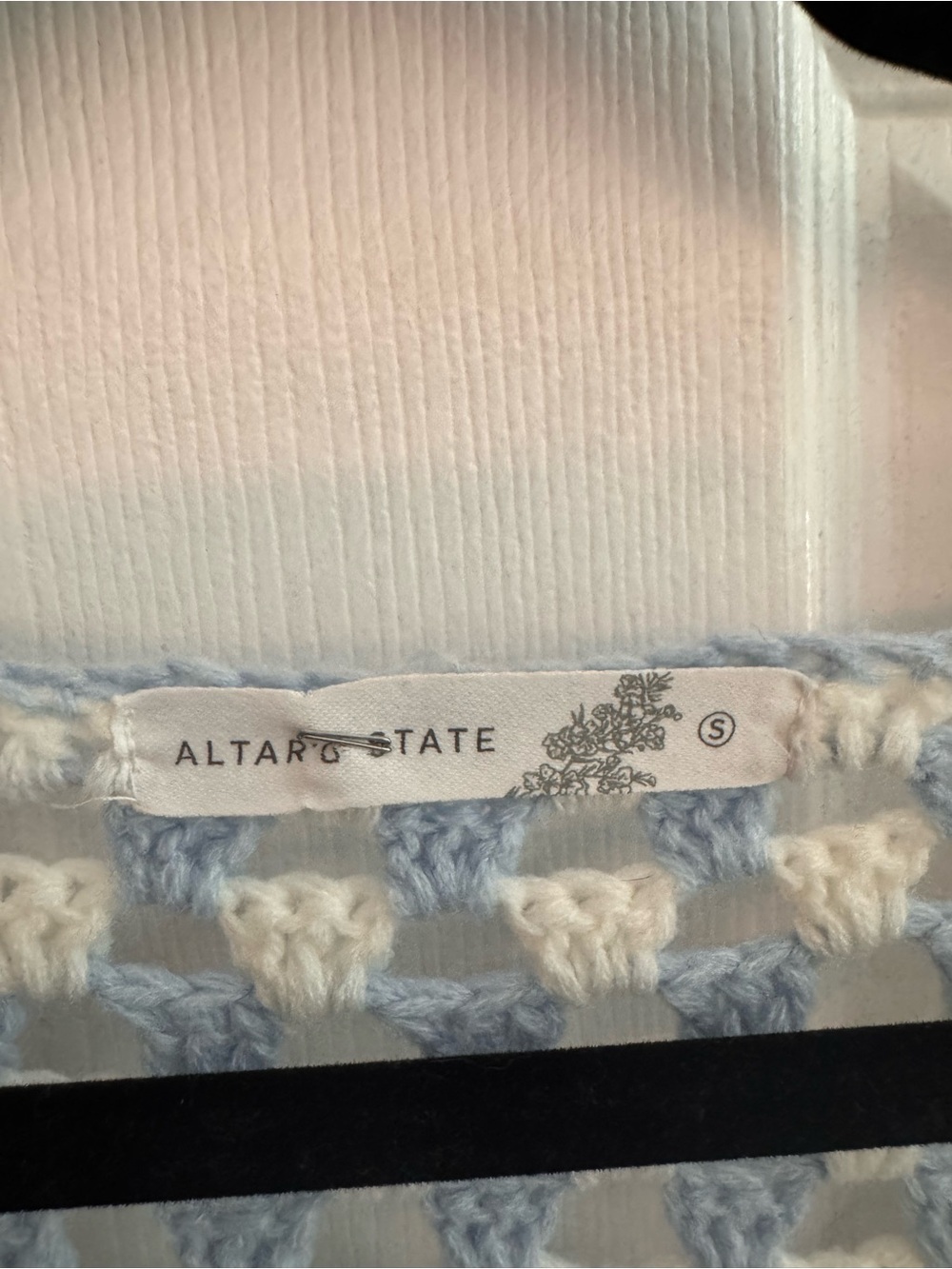 ALTAR’D STATE Crochet Bell Sleeve Boho Cardigan Sweater Blue White Check Small - Picture 4 of 7